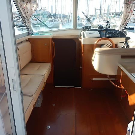 Nuit insolite à bord du bateau Exocet III Boulogne-sur-Mer Exterior foto
