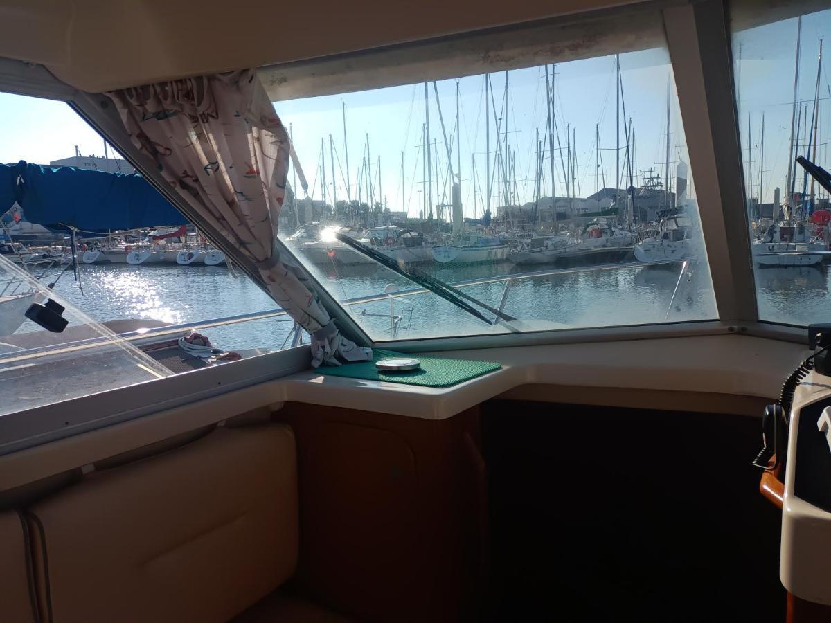 Nuit insolite à bord du bateau Exocet III Boulogne-sur-Mer Exterior foto